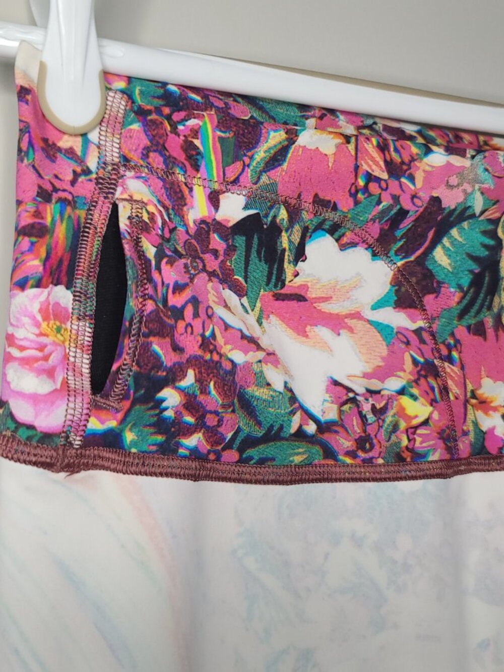 Lululemon Wunder Under High-rise Spectrum Nulux Size 4 *Matching set available - Picture 6 of 7